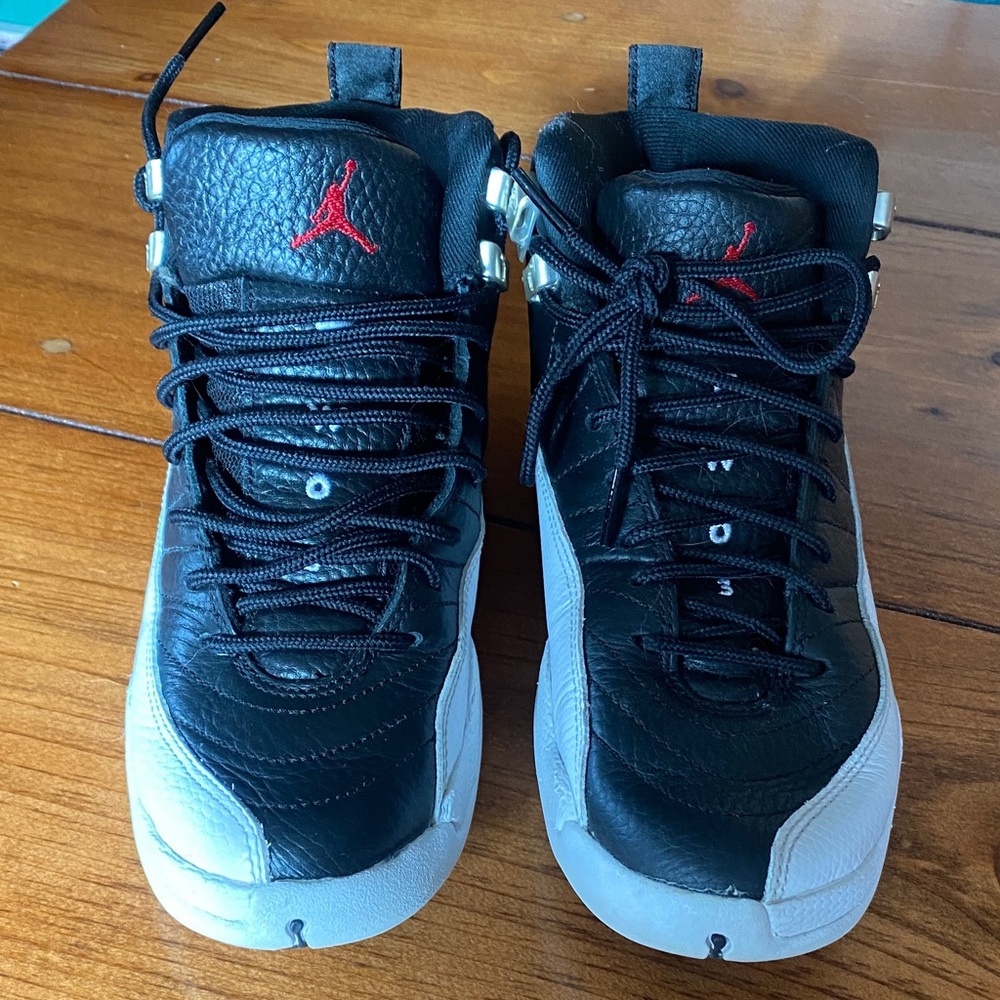 Air Jordan Retro Taxi basketball shoes- Black and White